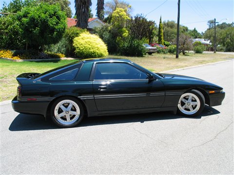 Photograph of the JZA70R Supra.