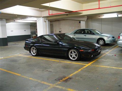 Photograph of the JZA70R Supra.