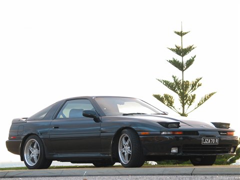 Photograph of the JZA70R Supra.