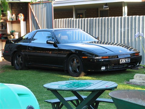 Photograph of the JZA70R Supra.